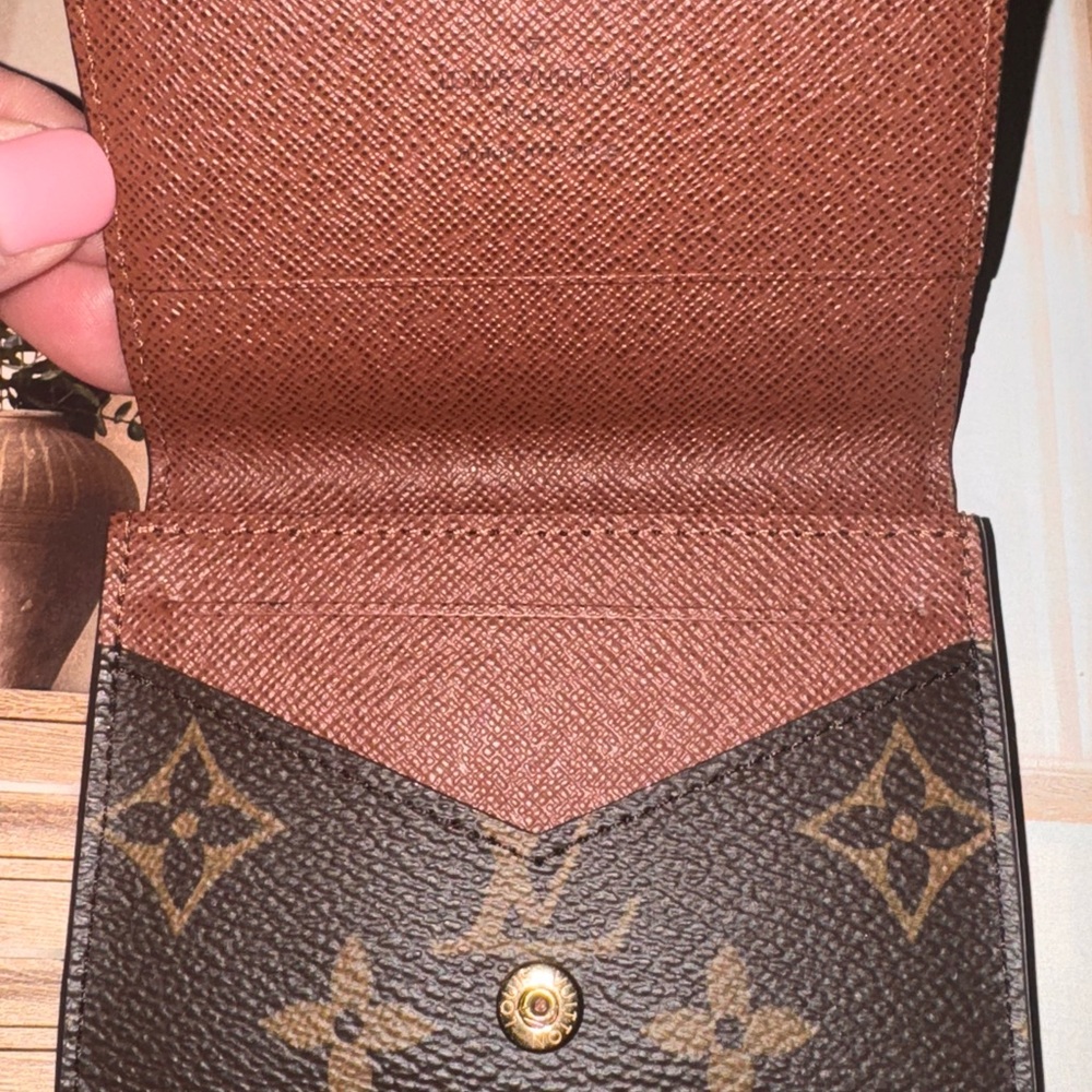 LOYIS VUITTON Envelope Business Card Holder - Picture 4 of 9